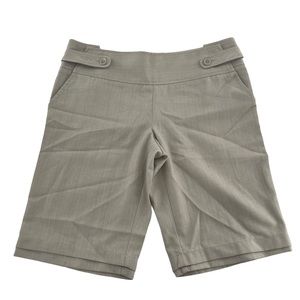 To the Max Shorts size 8 NWT khaki